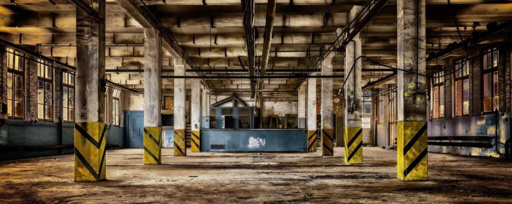 Opuštěná výrobní hala